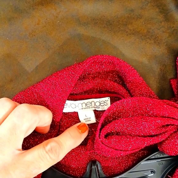 Eva Mendes | Red Sparkling Top accented with top bow (Large) - Picture 4 of 4